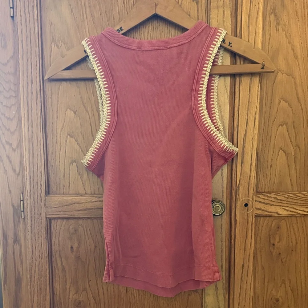 Cleo + Wolf Rose-Pink Crochet-Trim Sleeveless Tank Top - Picture 2 of 3
